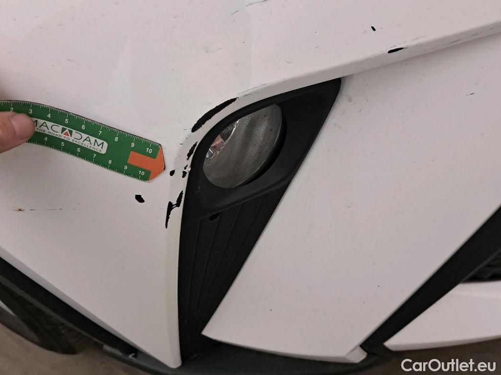  Toyota  C-HR TOYOTA  / 2019 / 5P / todoterreno 1.8 125H Active #7