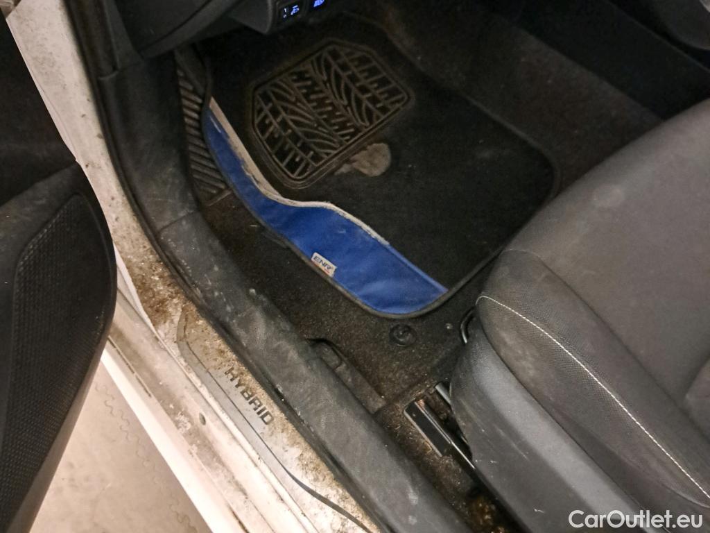  Toyota  Corolla TOYOTA  1.8 125H ACTIVE TECH E-CVT #25