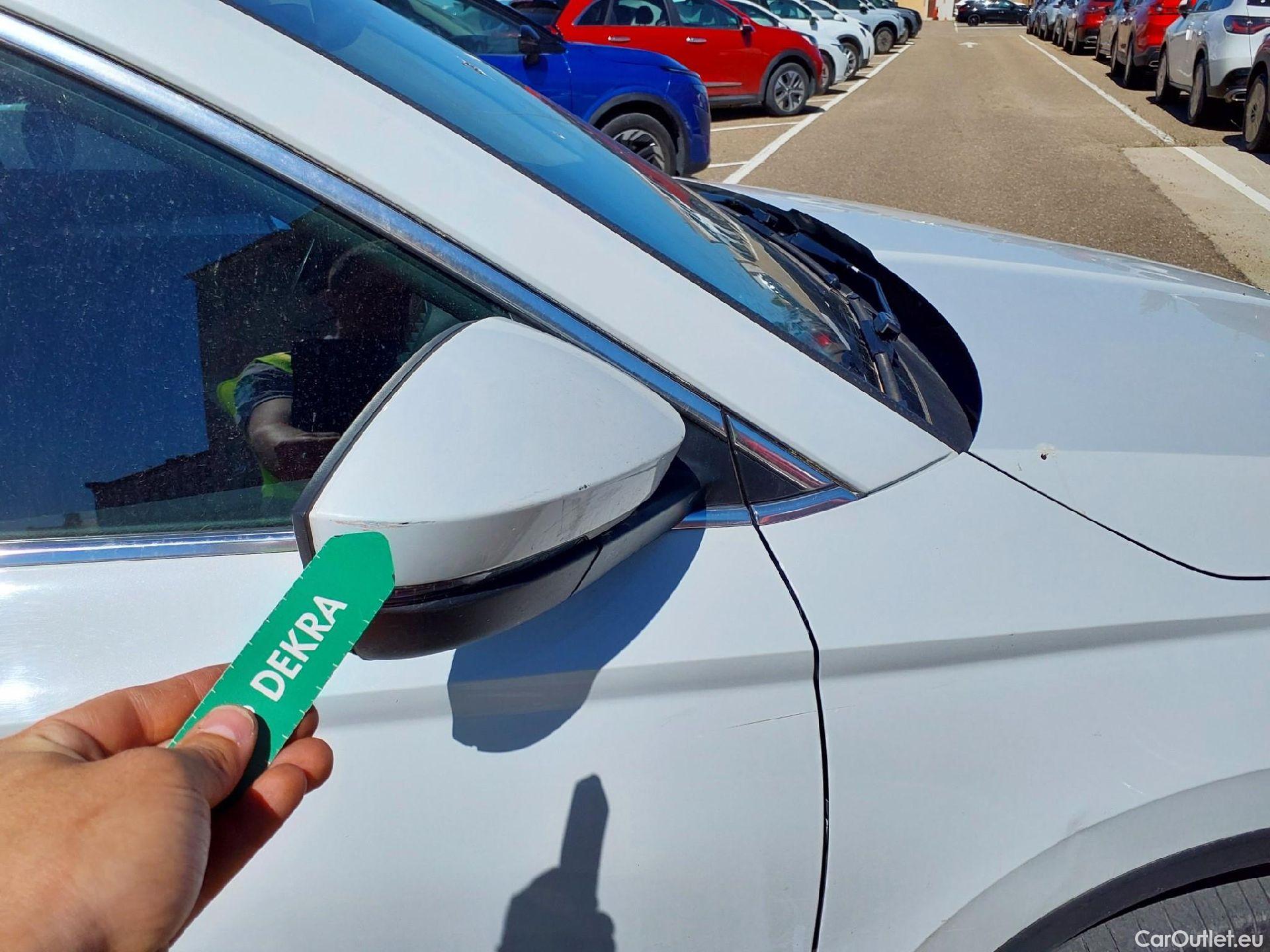  Skoda  Karoq SKODA  / 2021 / 5P / todoterreno 2.0 TDI 85kW (115CV) Ambition (AC) #24