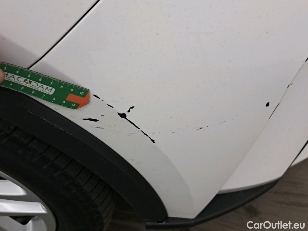  Toyota  C-HR TOYOTA  / 2019 / 5P / todoterreno 1.8 125H Active #8