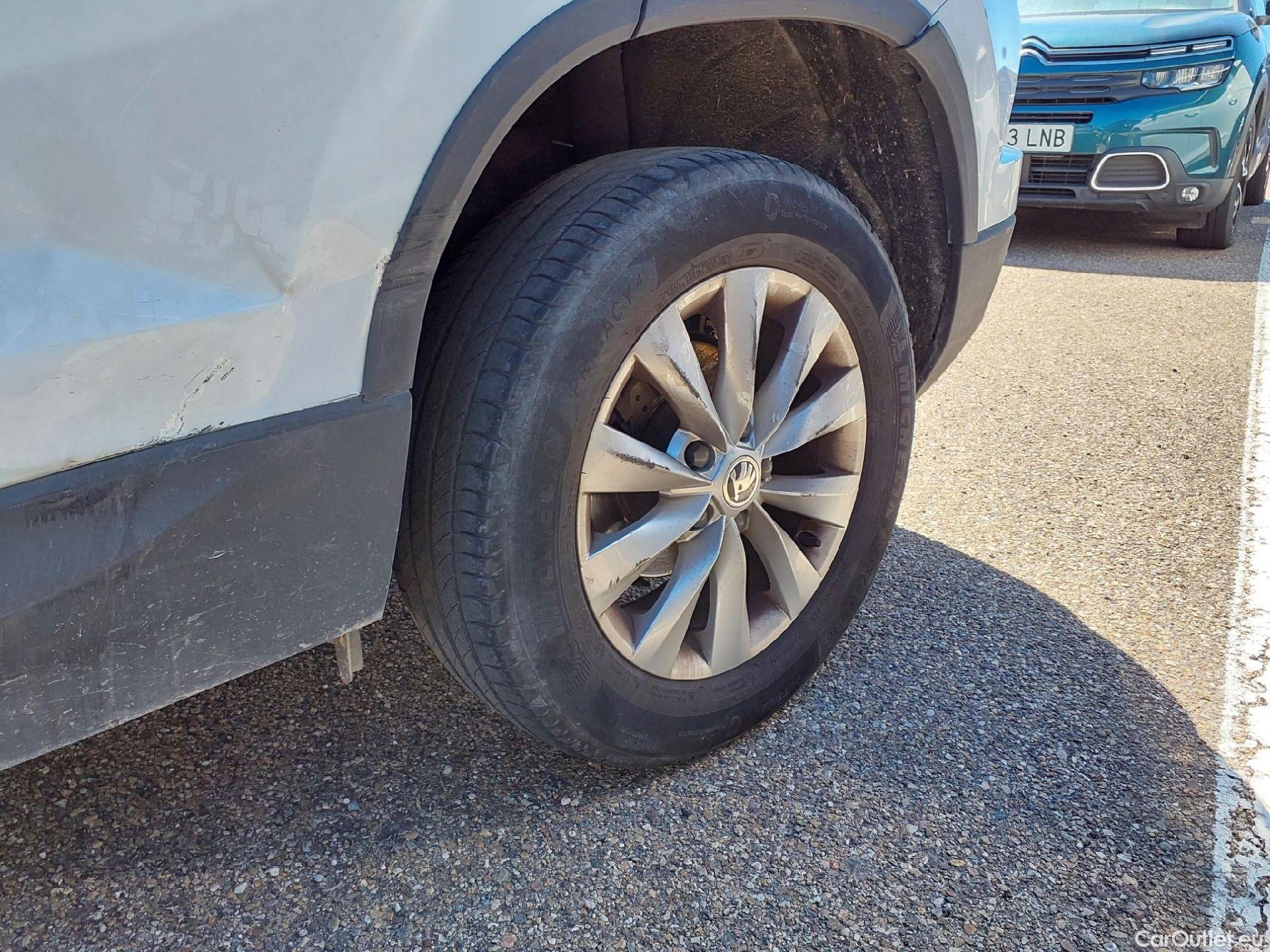  Skoda  Karoq SKODA  / 2021 / 5P / todoterreno 2.0 TDI 85kW (115CV) Ambition (AC) #13