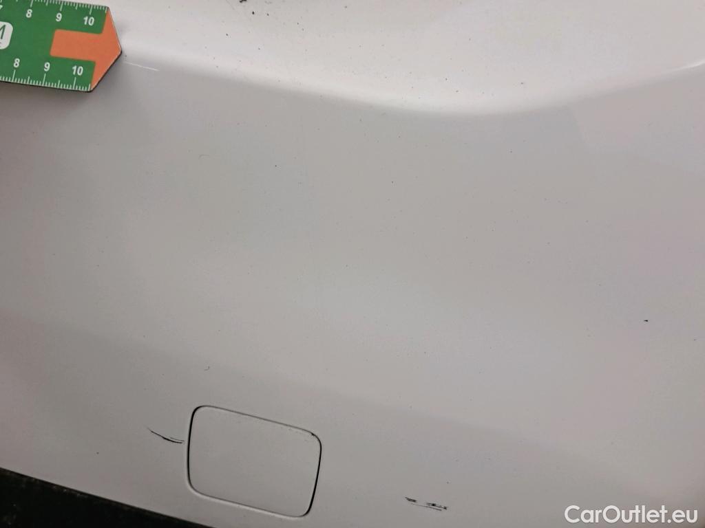  Peugeot  308 PEUGEOT  / 2017 / 5P / berlina con portón 5p Active Pack BlueHDi 130 S&S #26