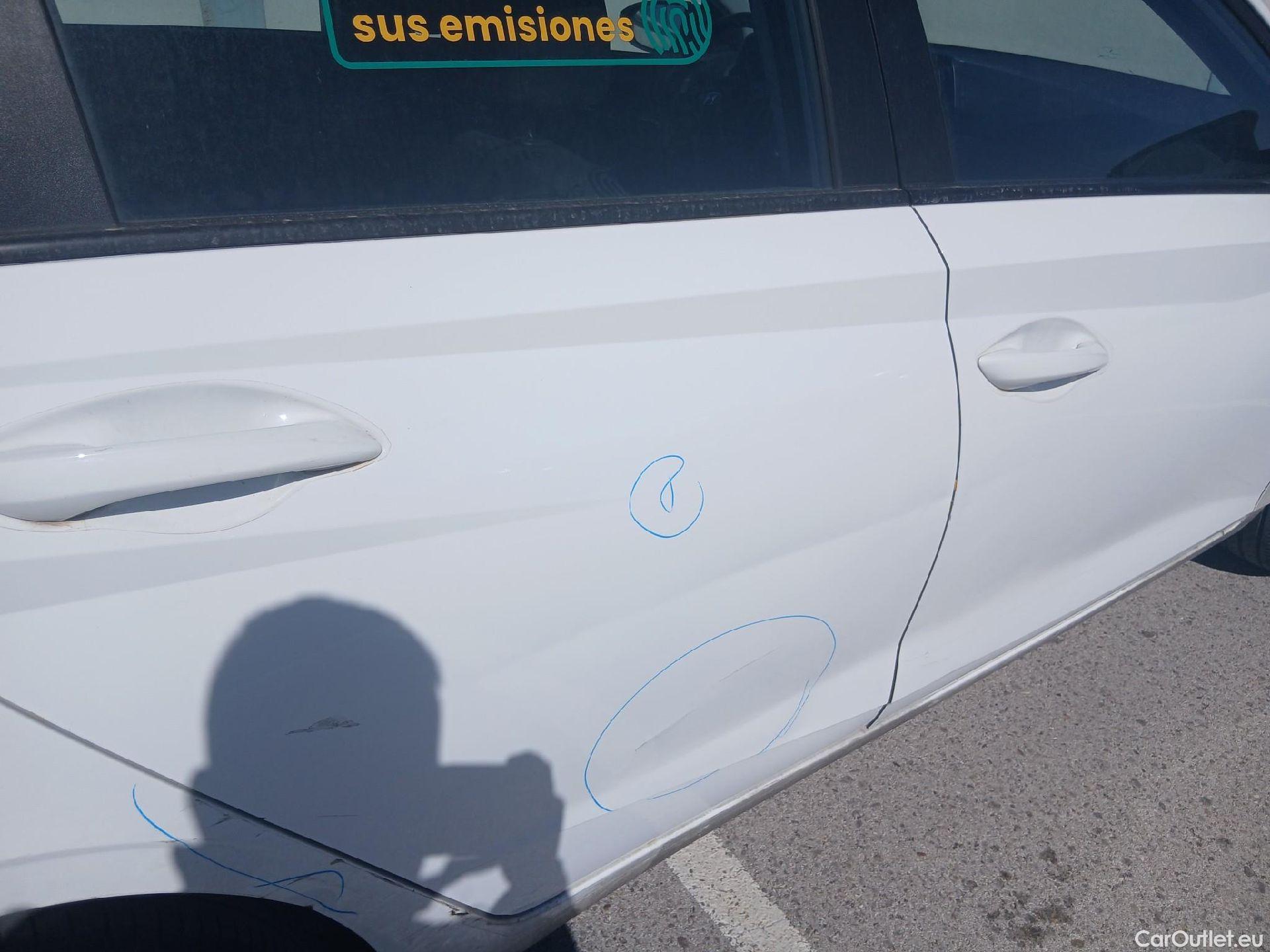  Hyundai  i20 HYUNDAI  / 2020 / 5P / berlina con portón 1.0 TGDI 74kW (100CV) 48V Essence #35