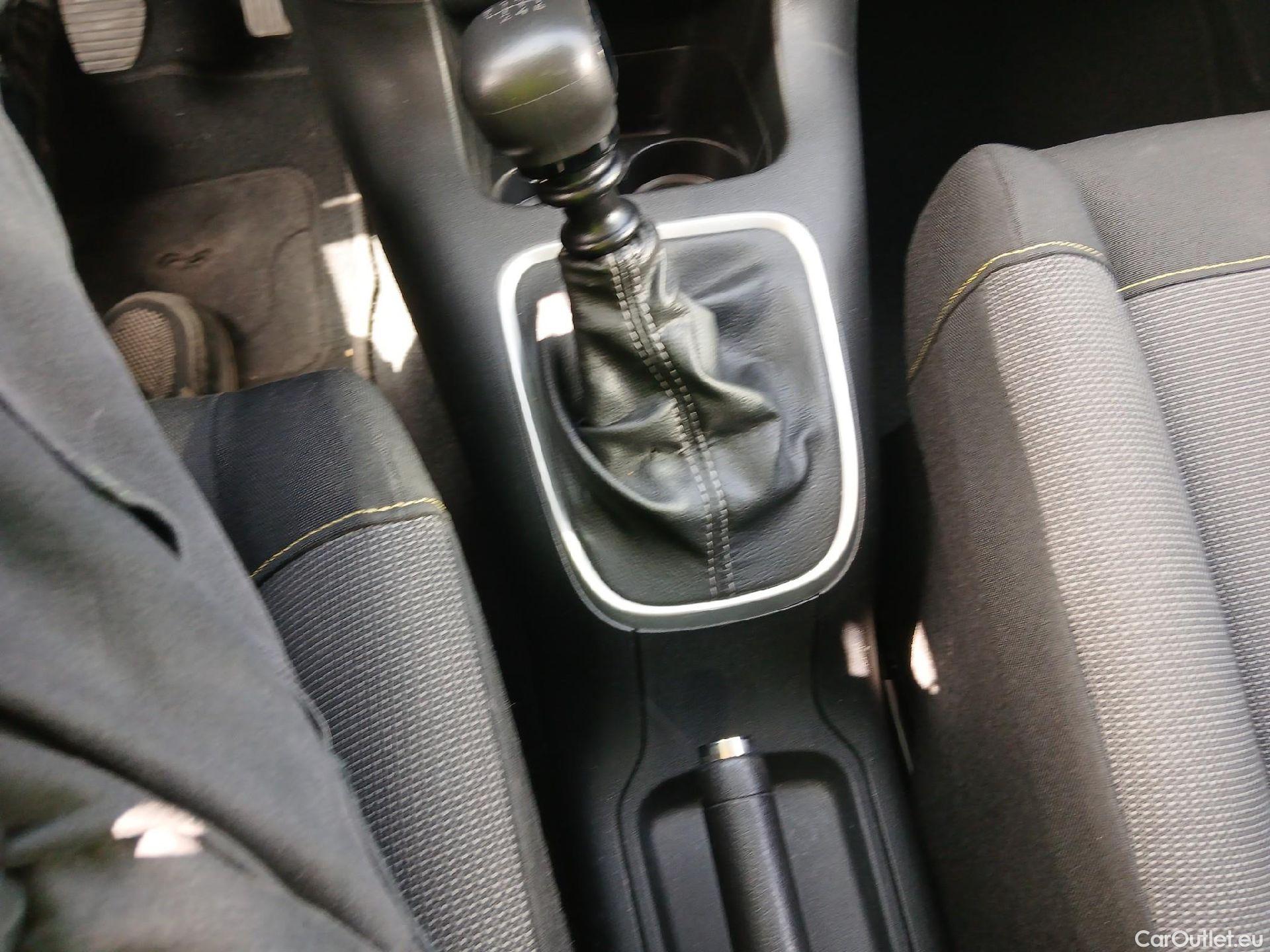  Citroen  C3 CITROEN  / 2020 / 5P / berlina con portón BlueHDi 75KW (100CV) S&S C-Series(SP) #19