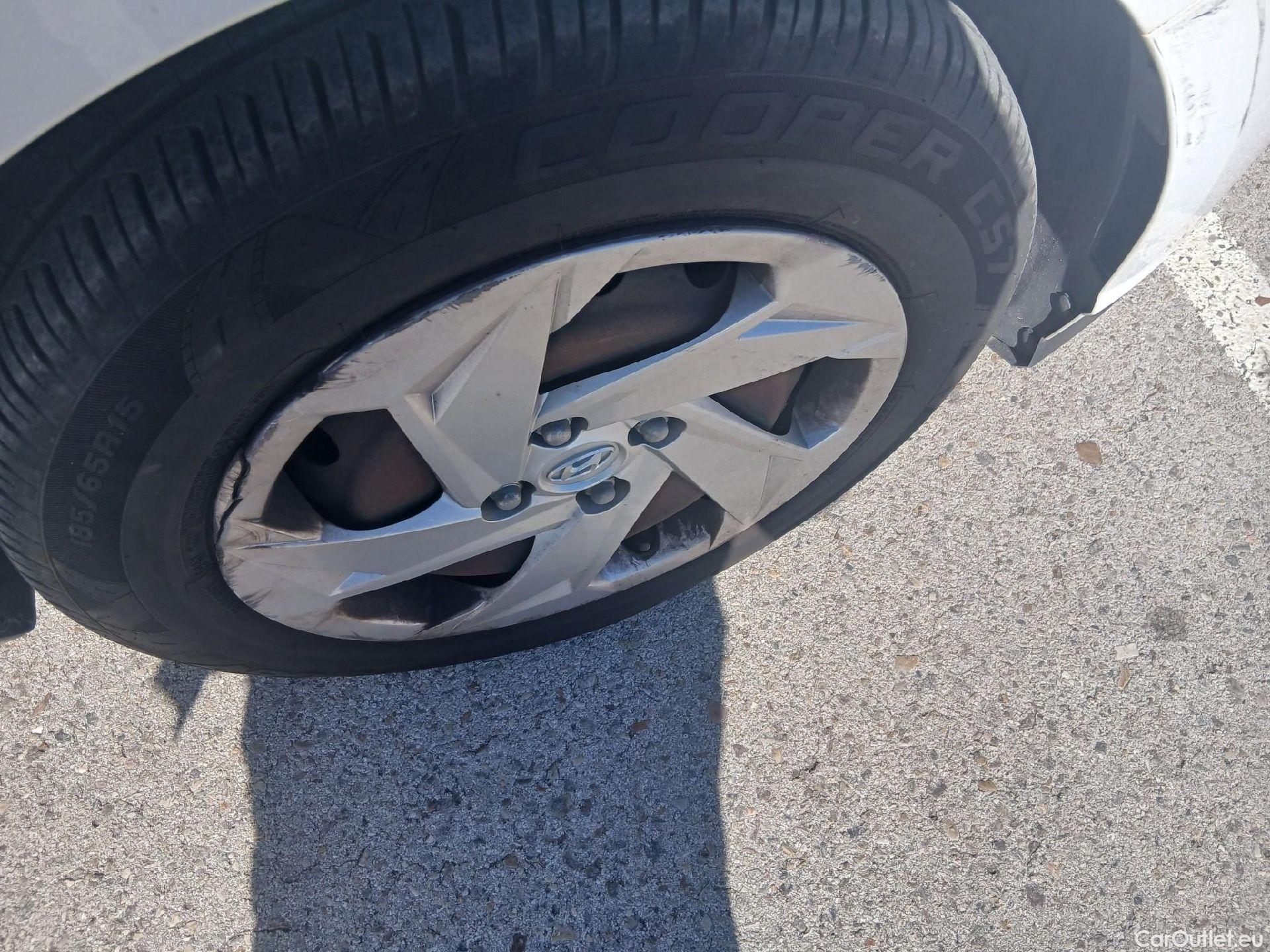  Hyundai  i20 HYUNDAI  / 2020 / 5P / berlina con portón 1.0 TGDI 74kW (100CV) 48V Essence #43