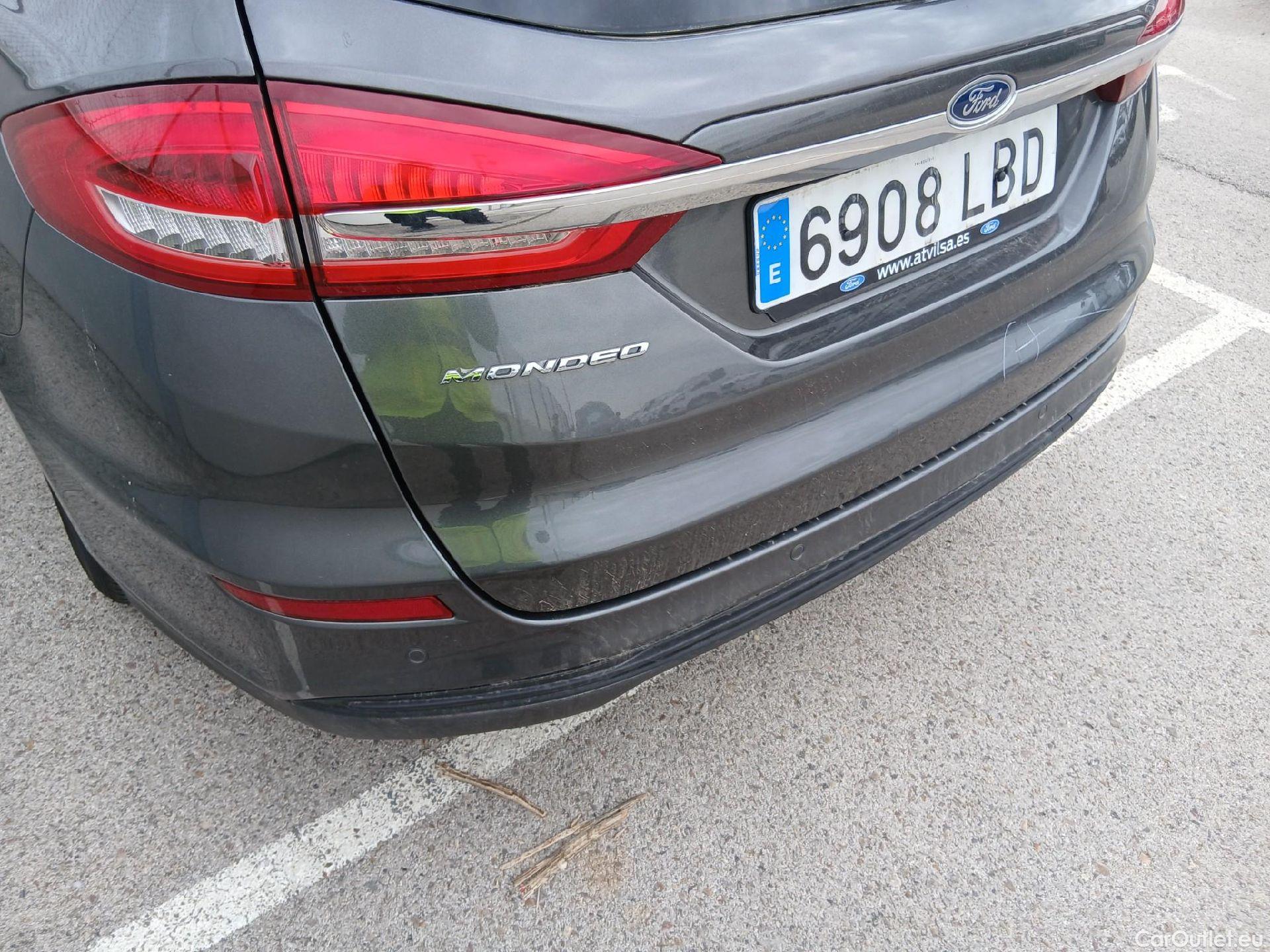  Ford  Mondeo FORD  / 2014 / 5P / familiar 2.0 TDCi 110kW Trend SportBreak #23