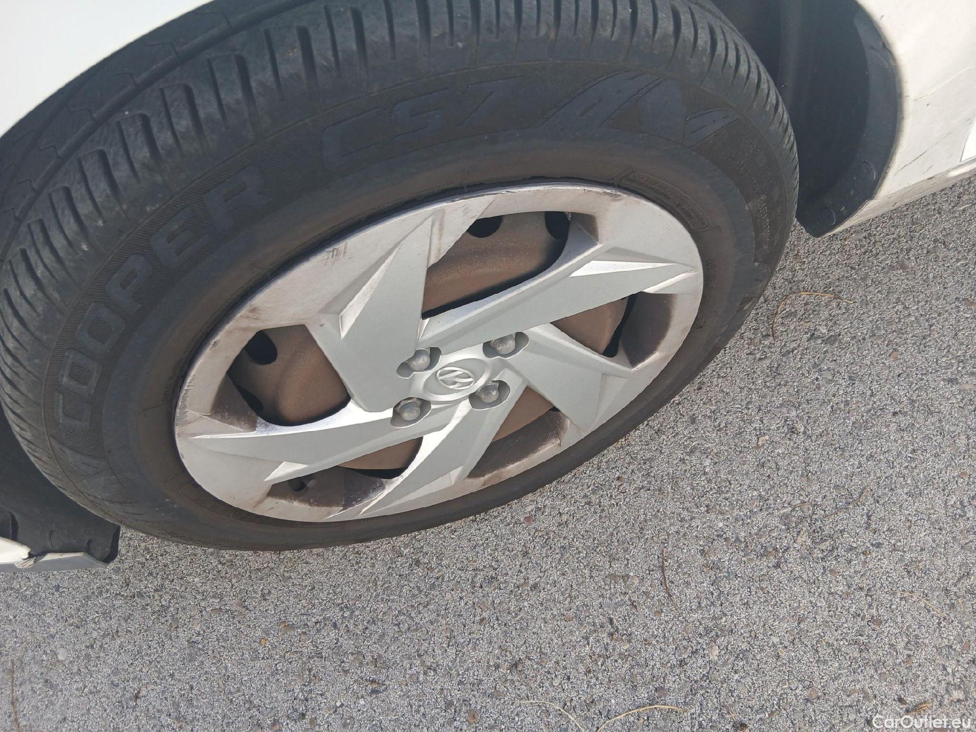  Hyundai  i20 HYUNDAI  / 2020 / 5P / berlina con portón 1.0 TGDI 74kW (100CV) 48V Essence #15