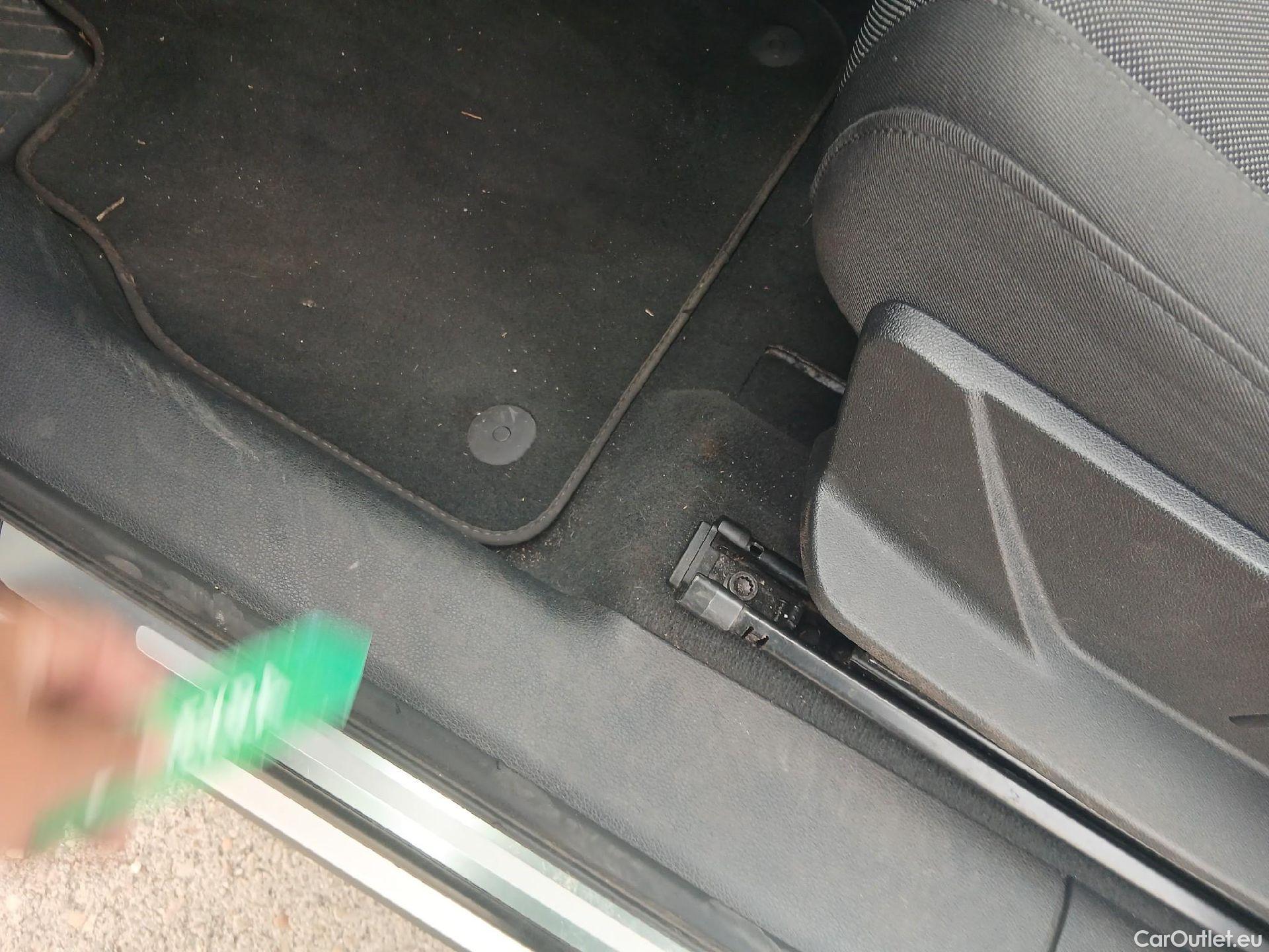  Audi  Q3 AUDI  / 2018 / 5P / todoterreno Advanced 35 TDI 110kW (150CV) S tronic (AC10) #6