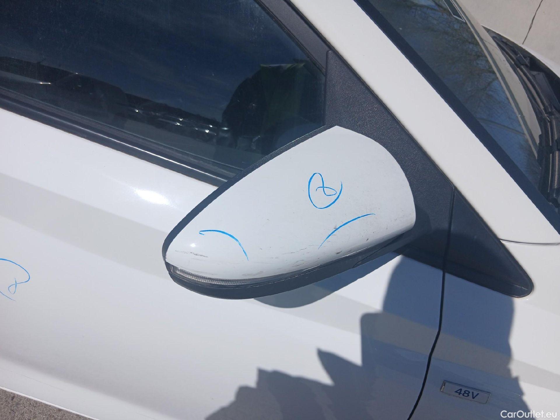  Hyundai  i20 HYUNDAI  / 2020 / 5P / berlina con portón 1.0 TGDI 74kW (100CV) 48V Essence #40