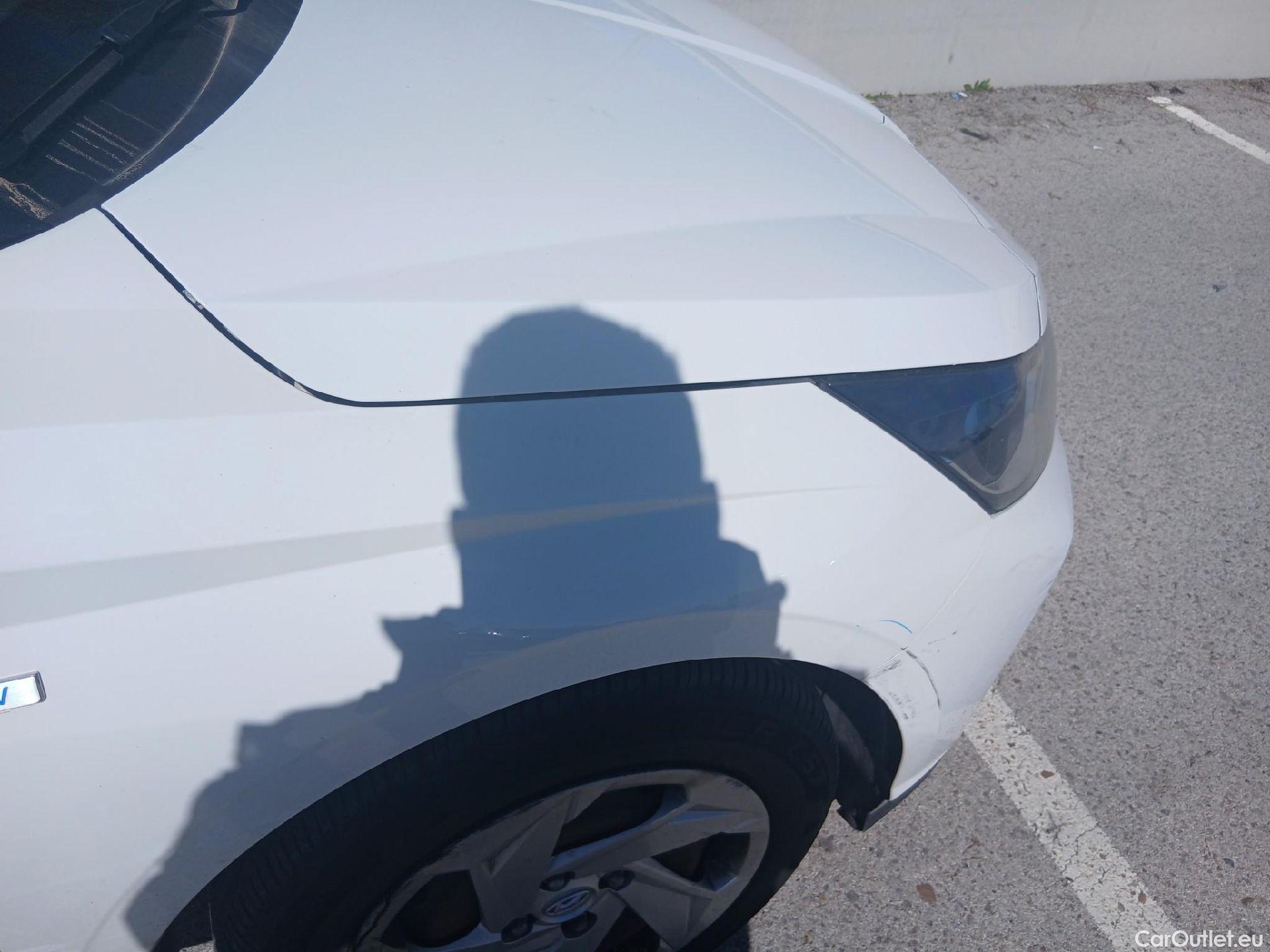  Hyundai  i20 HYUNDAI  / 2020 / 5P / berlina con portón 1.0 TGDI 74kW (100CV) 48V Essence #39