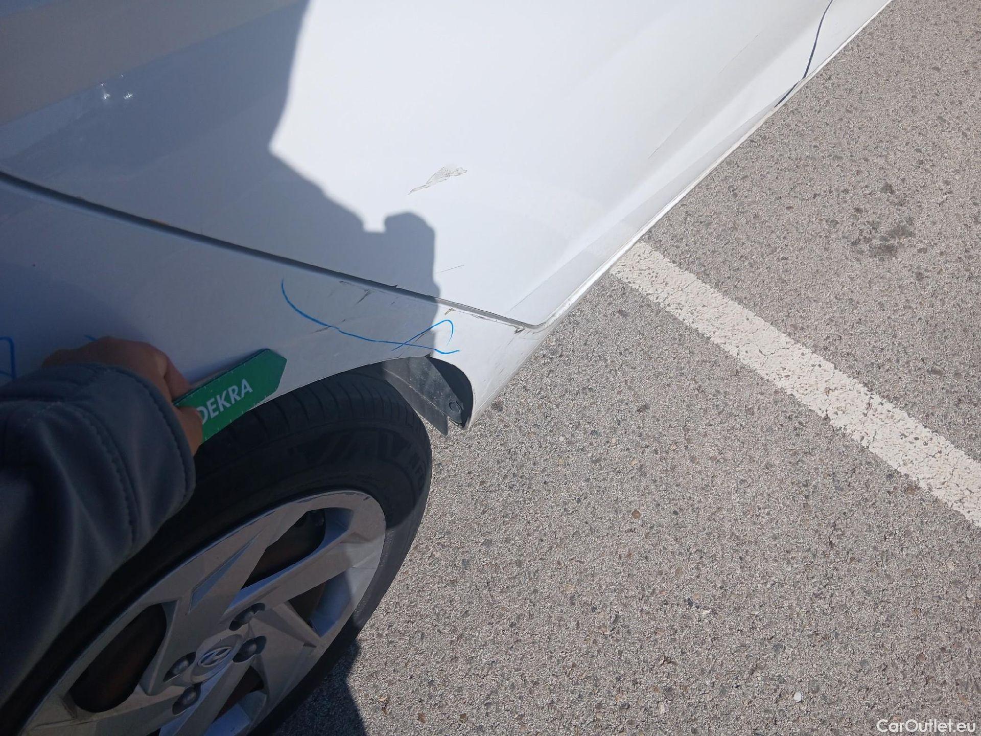  Hyundai  i20 HYUNDAI  / 2020 / 5P / berlina con portón 1.0 TGDI 74kW (100CV) 48V Essence #31