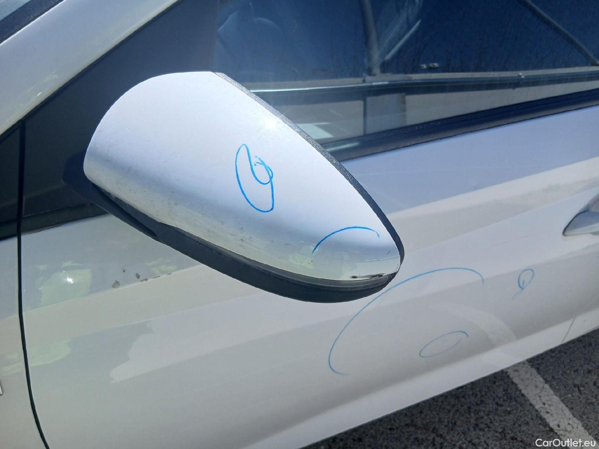  Hyundai  i20 HYUNDAI  / 2020 / 5P / berlina con portón 1.0 TGDI 74kW (100CV) 48V Essence #20