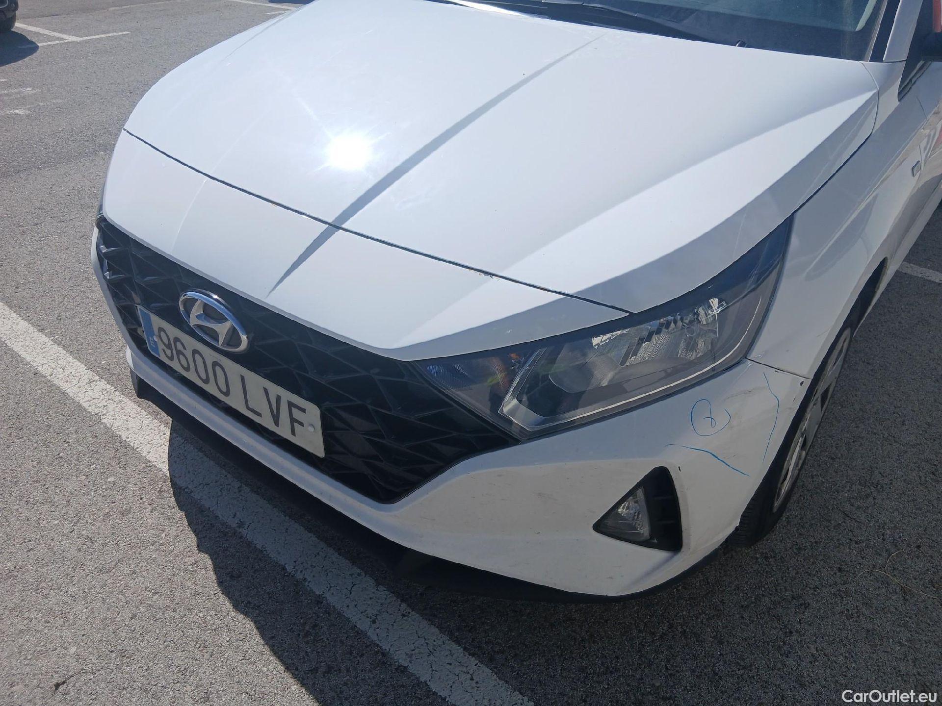  Hyundai  i20 HYUNDAI  / 2020 / 5P / berlina con portón 1.0 TGDI 74kW (100CV) 48V Essence #3