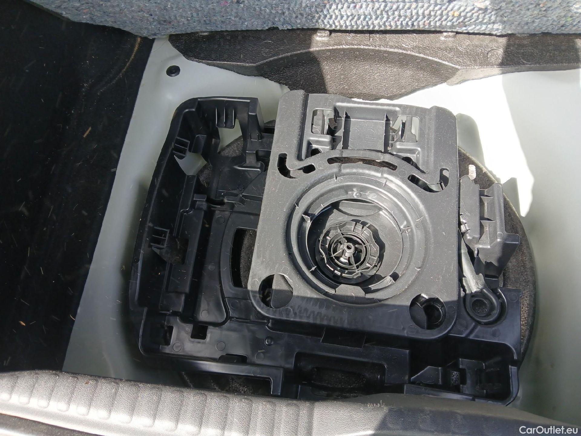  Citroen  C3 CITROEN  / 2020 / 5P / berlina con portón BlueHDi 75KW (100CV) S&S C-Series(SP) #1