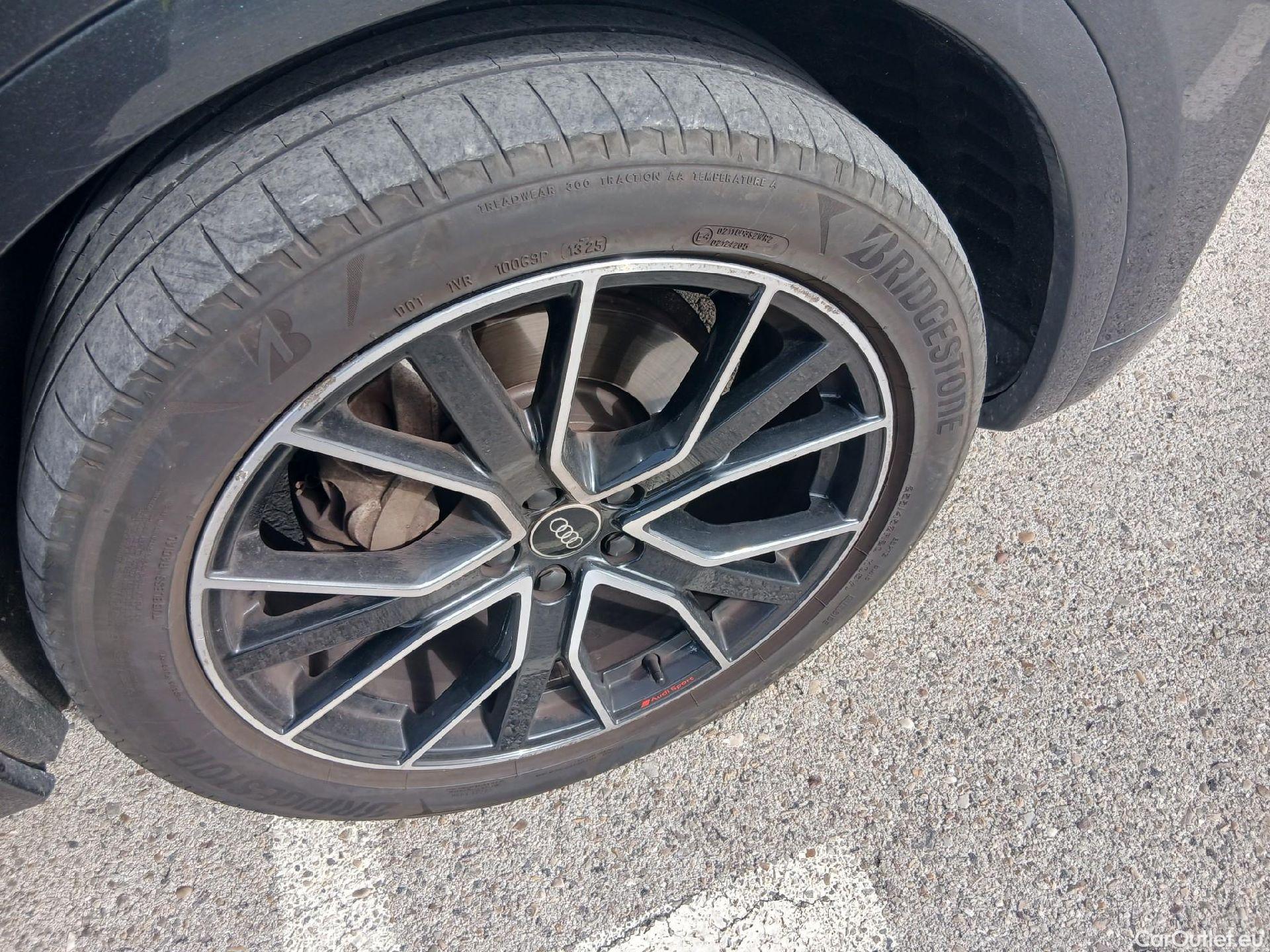  Audi  Q5 AUDI  / 2020 / 5P / todoterreno Black line 35 TDI 120kW S tronic #4