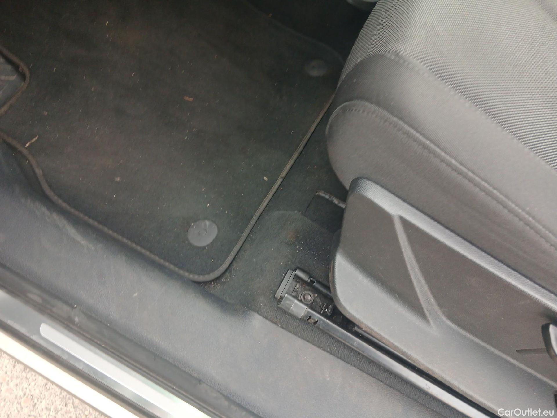  Audi  Q3 AUDI  / 2018 / 5P / todoterreno Advanced 35 TDI 110kW (150CV) S tronic (AC10) #5