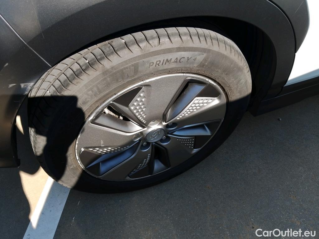  Hyundai  Konna HYUNDAI Kona / 2017 / 5P / todoterreno 150kW EV Klass 484km #7