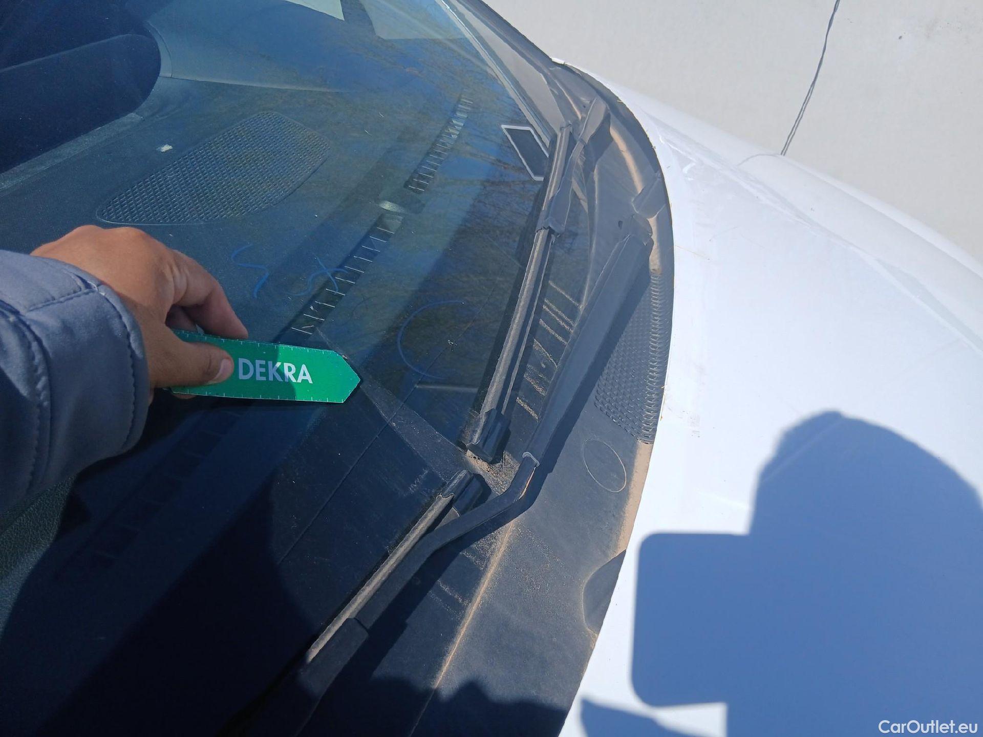  Hyundai  i20 HYUNDAI  / 2020 / 5P / berlina con portón 1.0 TGDI 74kW (100CV) 48V Essence #11