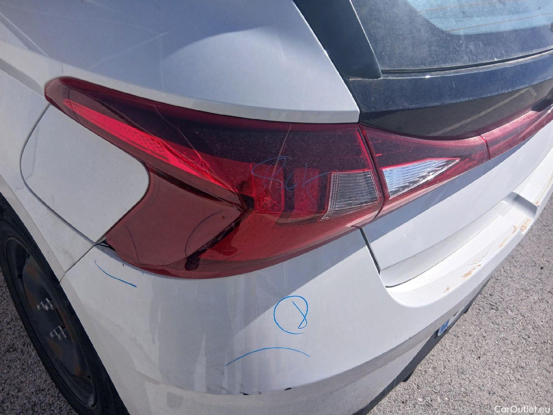  Hyundai  i20 HYUNDAI  / 2020 / 5P / berlina con portón 1.0 TGDI 74kW (100CV) 48V Essence #28