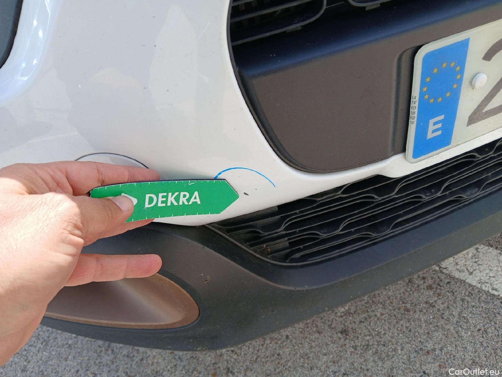  Citroen  C3 CITROEN  / 2020 / 5P / berlina con portón BlueHDi 75KW (100CV) S&S C-Series(SP) #3