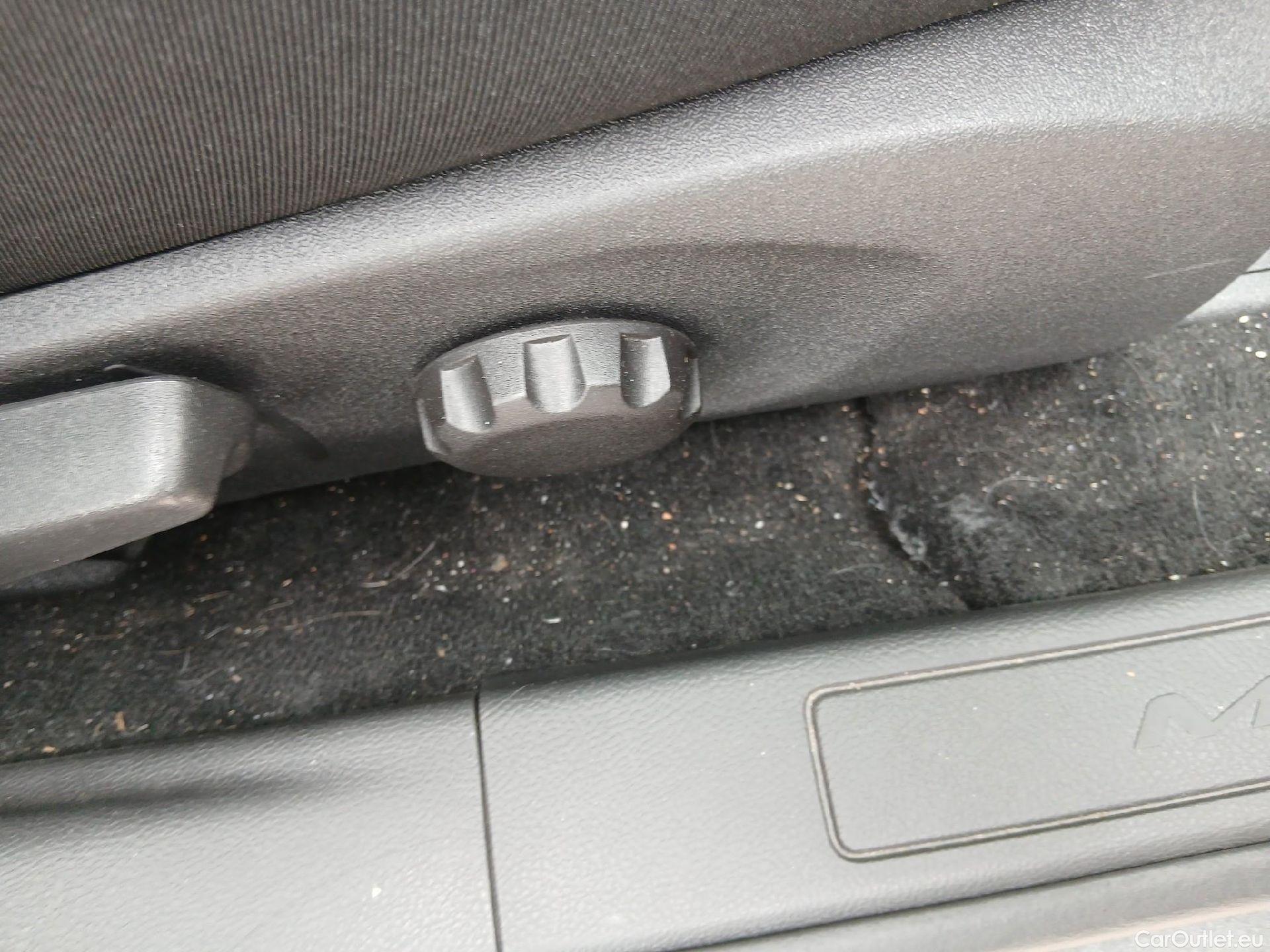  Ford  Mondeo FORD  / 2014 / 5P / familiar 2.0 TDCi 110kW Trend SportBreak #34