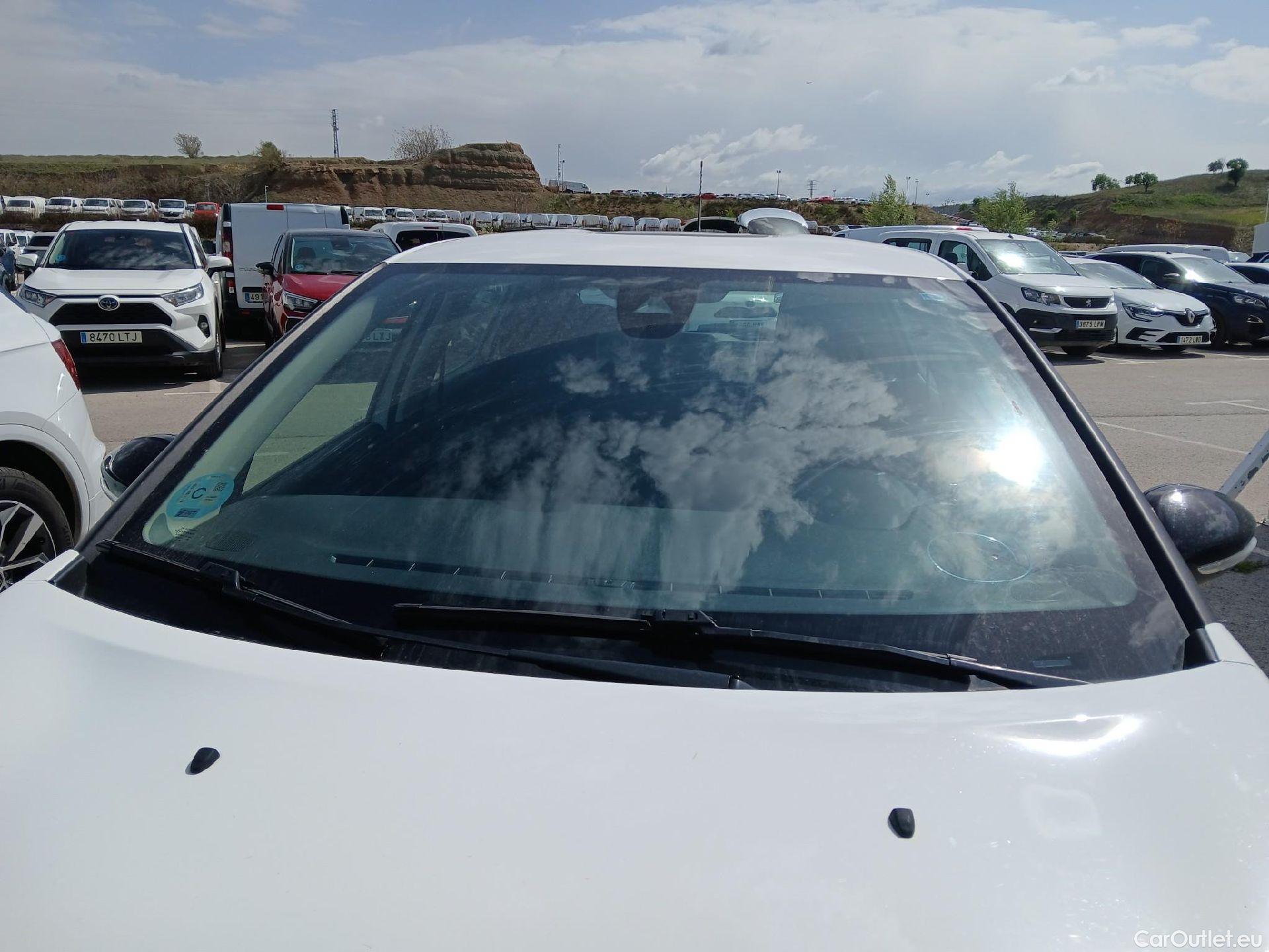  Citroen  C3 CITROEN  / 2020 / 5P / berlina con portón BlueHDi 75KW (100CV) S&S C-Series(SP) #23