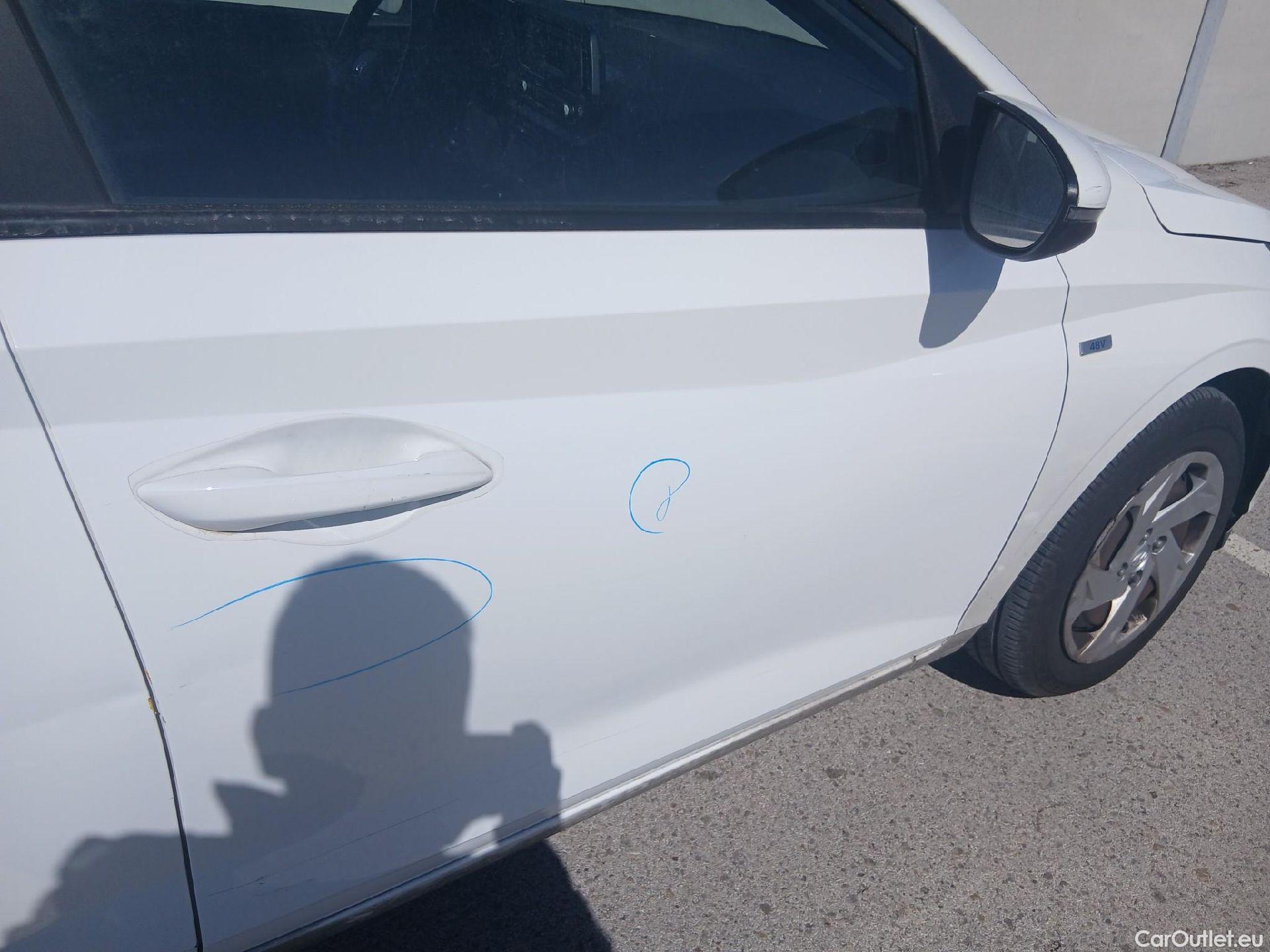  Hyundai  i20 HYUNDAI  / 2020 / 5P / berlina con portón 1.0 TGDI 74kW (100CV) 48V Essence #37