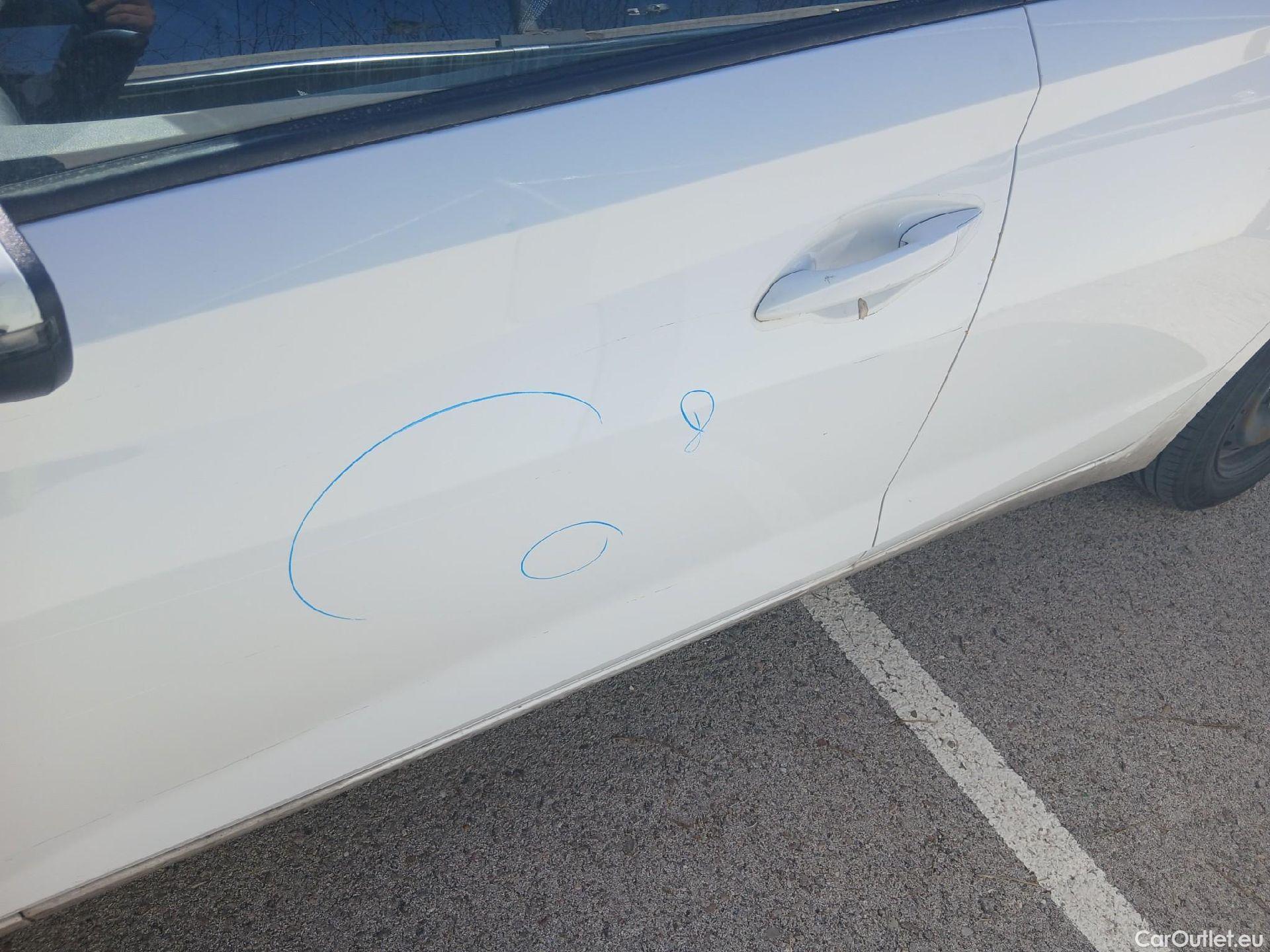  Hyundai  i20 HYUNDAI  / 2020 / 5P / berlina con portón 1.0 TGDI 74kW (100CV) 48V Essence #18