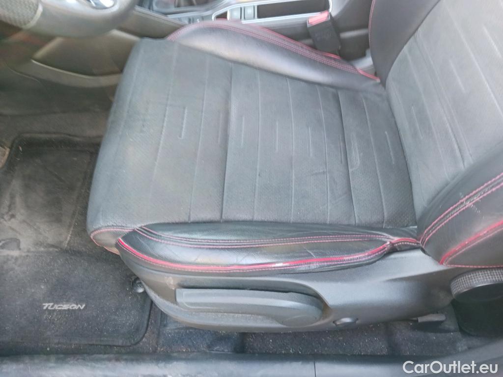  Hyundai  Tucson HYUNDAI  / 2018 / 5P / todoterreno 1.6 CRDI 100kW (136CV) 48V N-Line X 4X2 #3