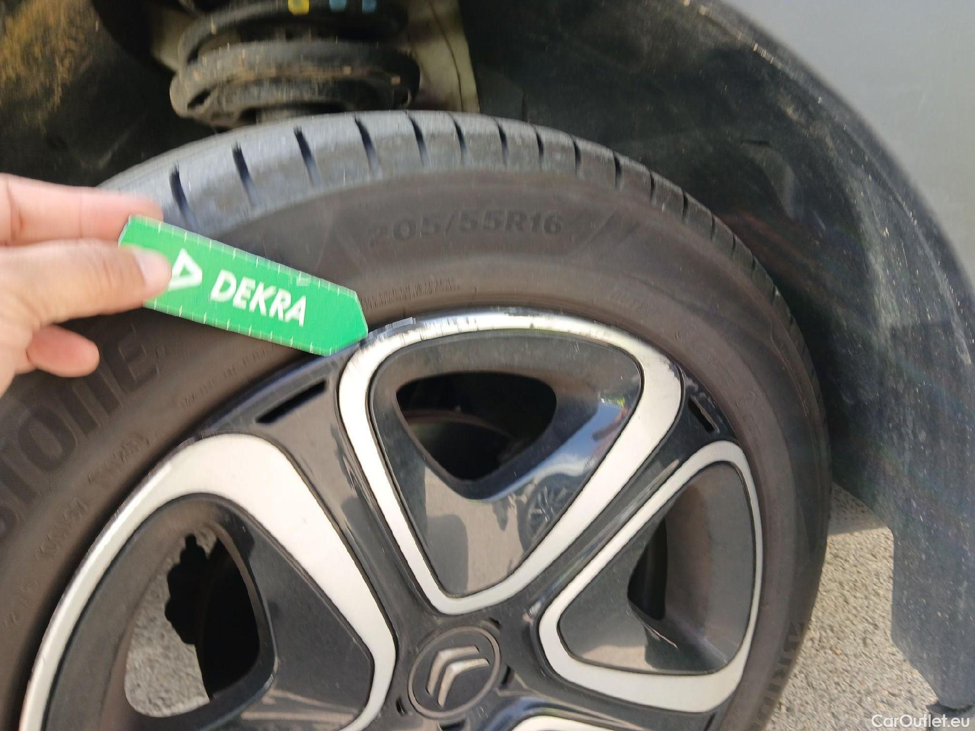  Citroen  C3 CITROEN  / 2020 / 5P / berlina con portón BlueHDi 75KW (100CV) S&S C-Series(SP) #18