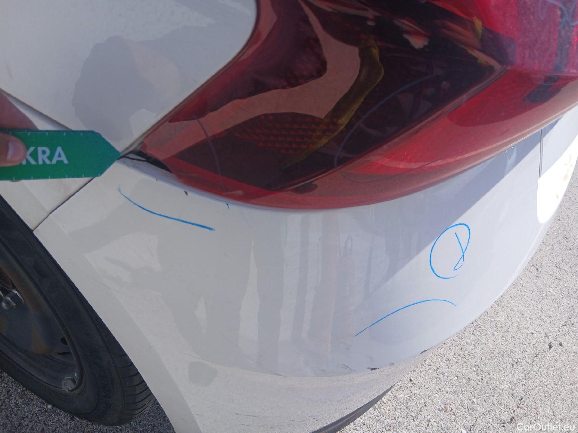  Hyundai  i20 HYUNDAI  / 2020 / 5P / berlina con portón 1.0 TGDI 74kW (100CV) 48V Essence #27