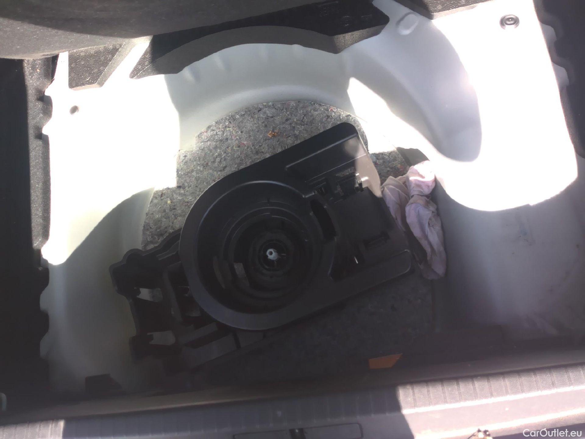  Opel  Corsa OPEL  / 2019 / 5P / berlina con portón 1.2 XEL 55kW (75CV) Edition #2