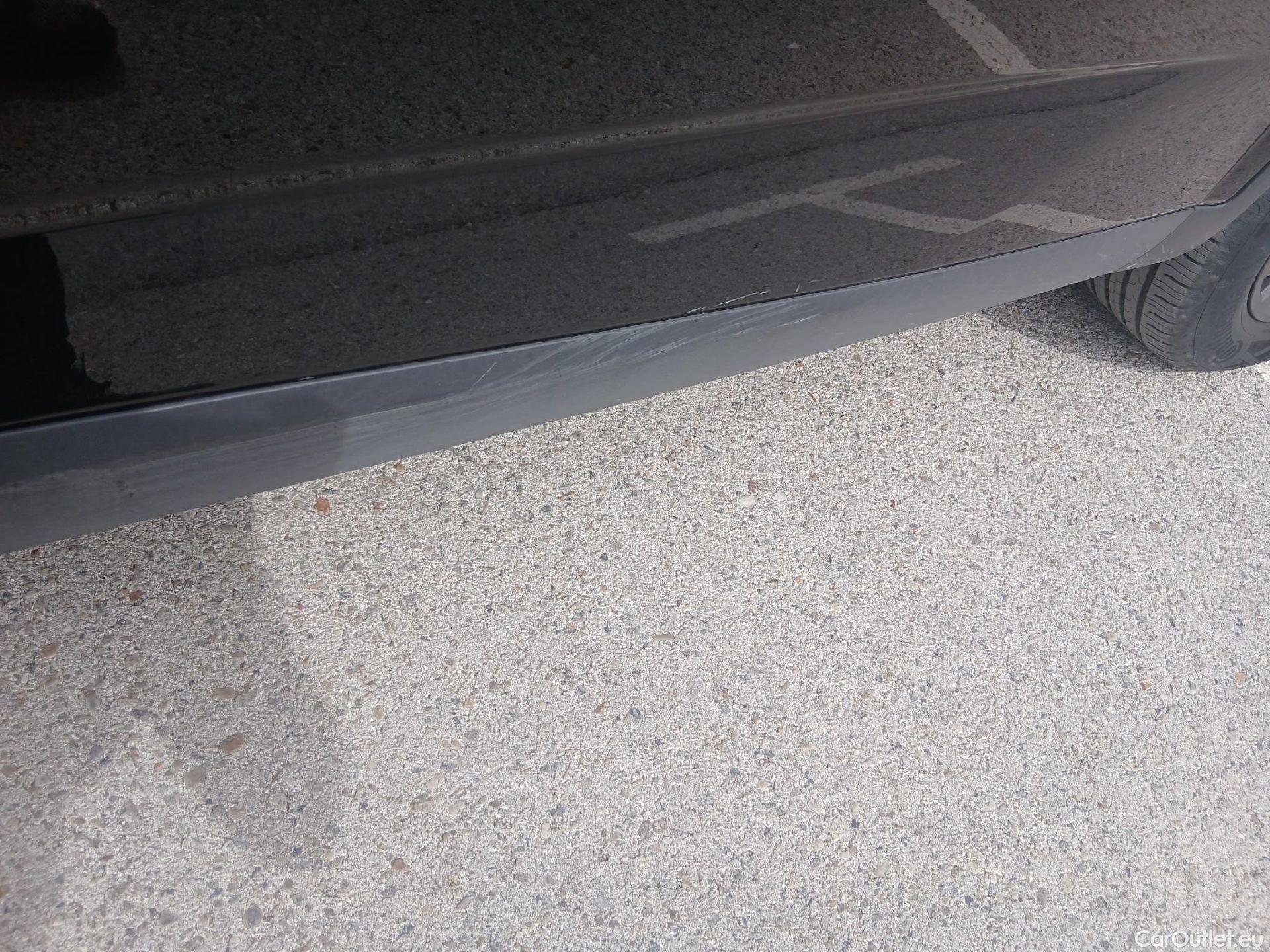  Nissan  Qashqai NISSAN  / 2021 / 5P / todoterreno DIG-T 103kW (140CV) mHEV 4x2 Acenta #39