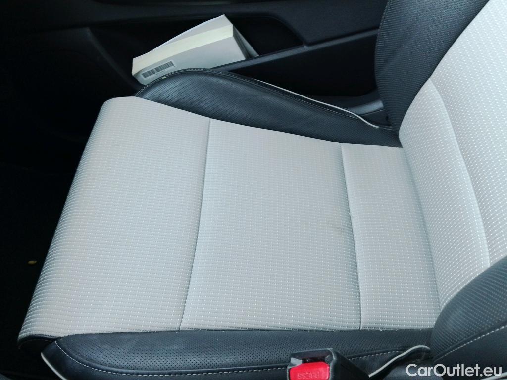  KIA  Sportage KIA  / 2018 / 5P / todoterreno 1.6 CRDi 100kW GT Line Essential DCT 4x2 #37