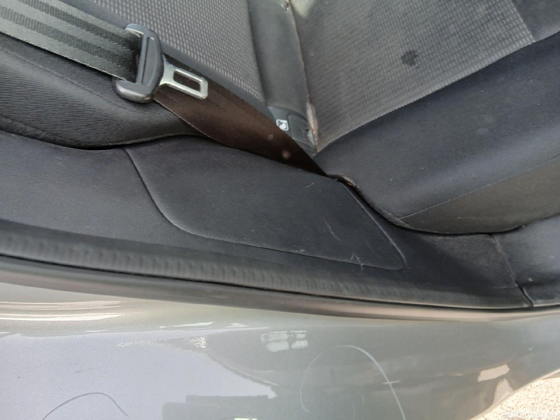  Nissan  Qashqai NISSAN  / 2021 / 5P / todoterreno DIG-T 116kW (158CV) mHEV Xtronic Acenta (AC8) #56