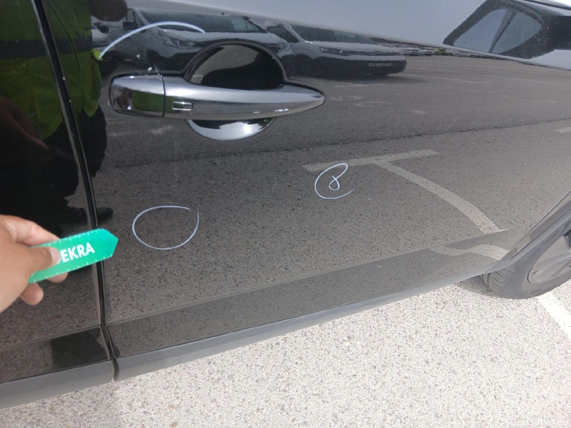  Nissan  Qashqai NISSAN  / 2021 / 5P / todoterreno DIG-T 103kW (140CV) mHEV 4x2 Acenta #37