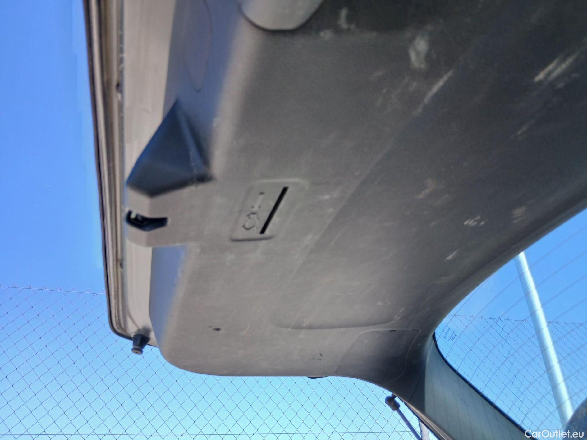  KIA  Sportage KIA  / 2022 / 5P / todoterreno 1.6 T-GDi HEV 171kW (230CV) Drive 4X2 #7