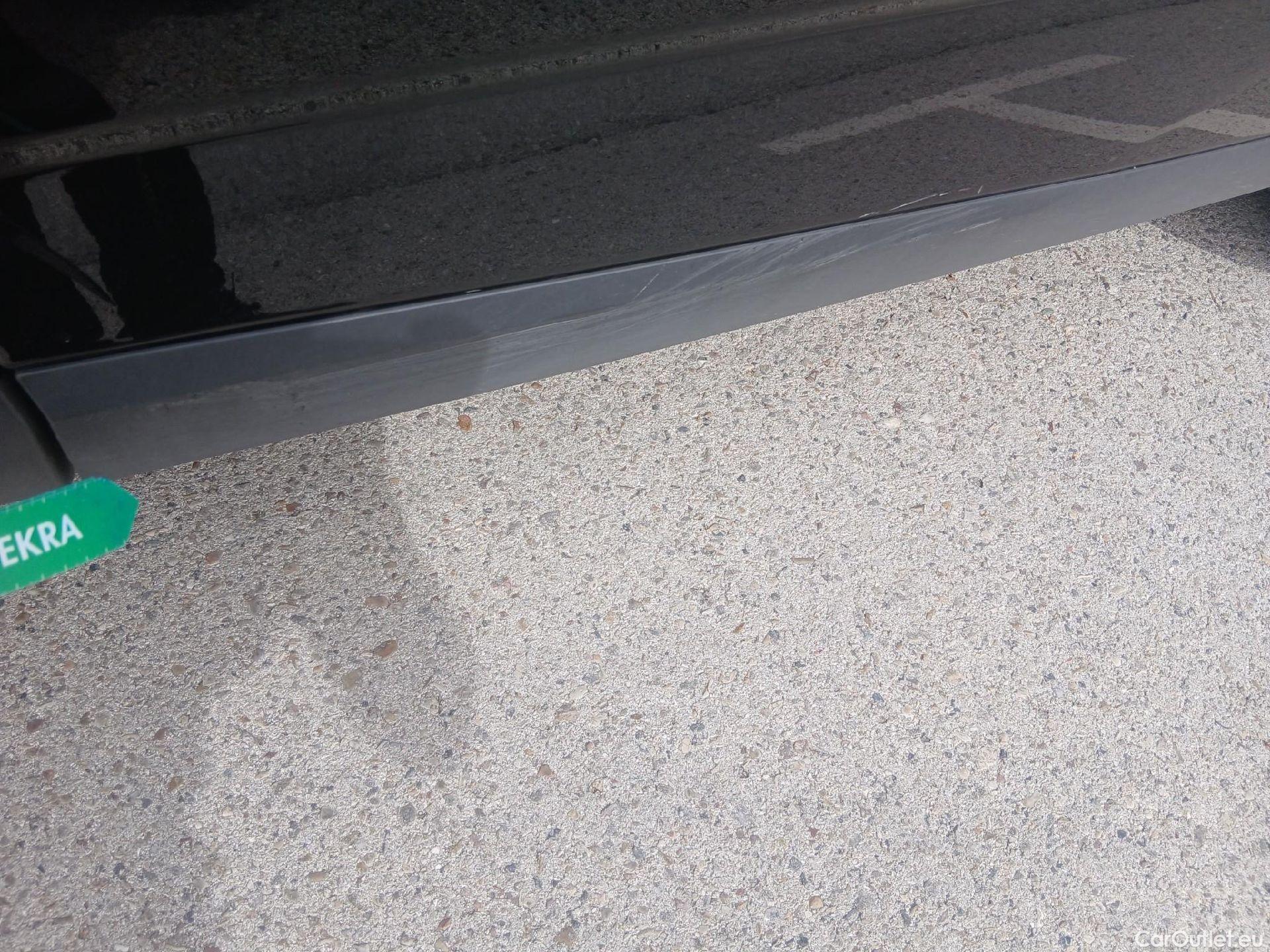  Nissan  Qashqai NISSAN  / 2021 / 5P / todoterreno DIG-T 103kW (140CV) mHEV 4x2 Acenta #40