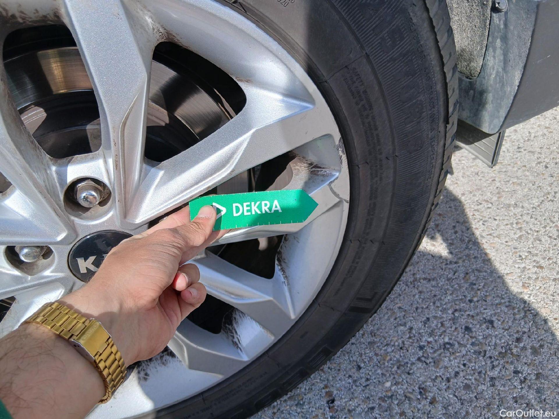  KIA  Sportage KIA  / 2018 / 5P / todoterreno 1.6 MHEV Business 85kW (115CV) 4x2 #27