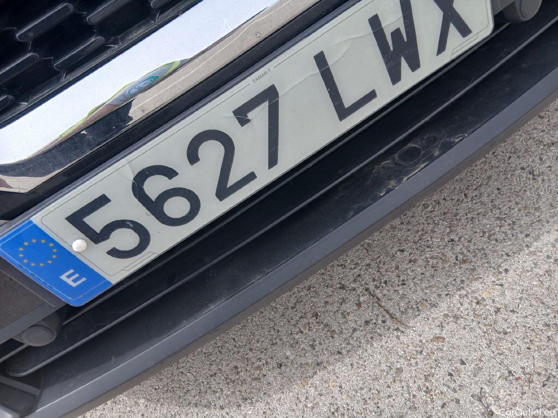  Nissan  Qashqai NISSAN  / 2021 / 5P / todoterreno DIG-T 103kW (140CV) mHEV 4x2 Acenta #14