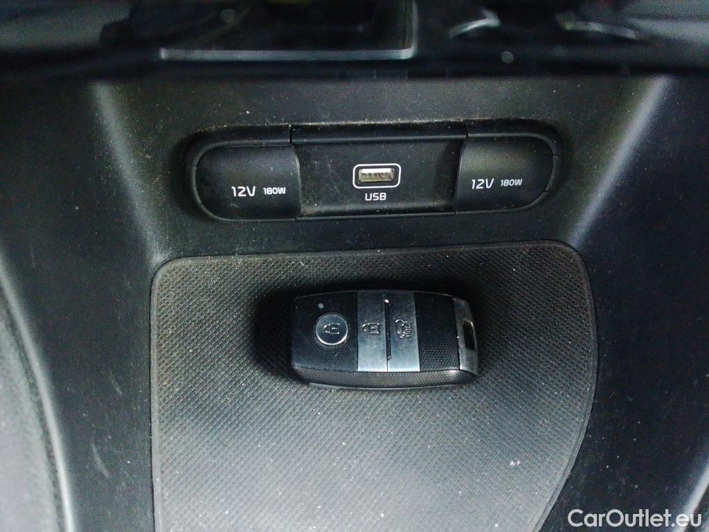  KIA  Sportage KIA  / 2018 / 5P / todoterreno 1.6 CRDi 100kW GT Line Essential DCT 4x2 #4