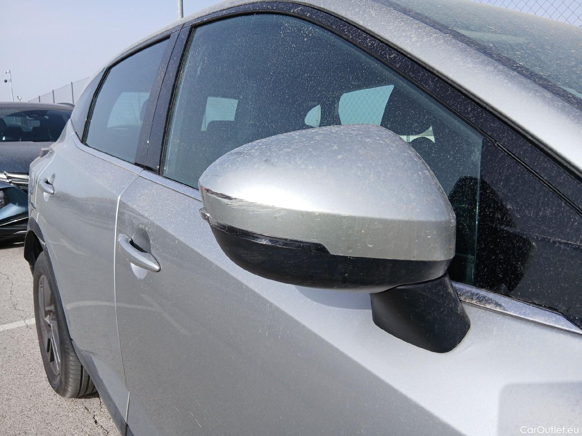  Nissan  Qashqai NISSAN  / 2021 / 5P / todoterreno DIG-T 116kW (158CV) mHEV Xtronic Acenta (AC8) #60