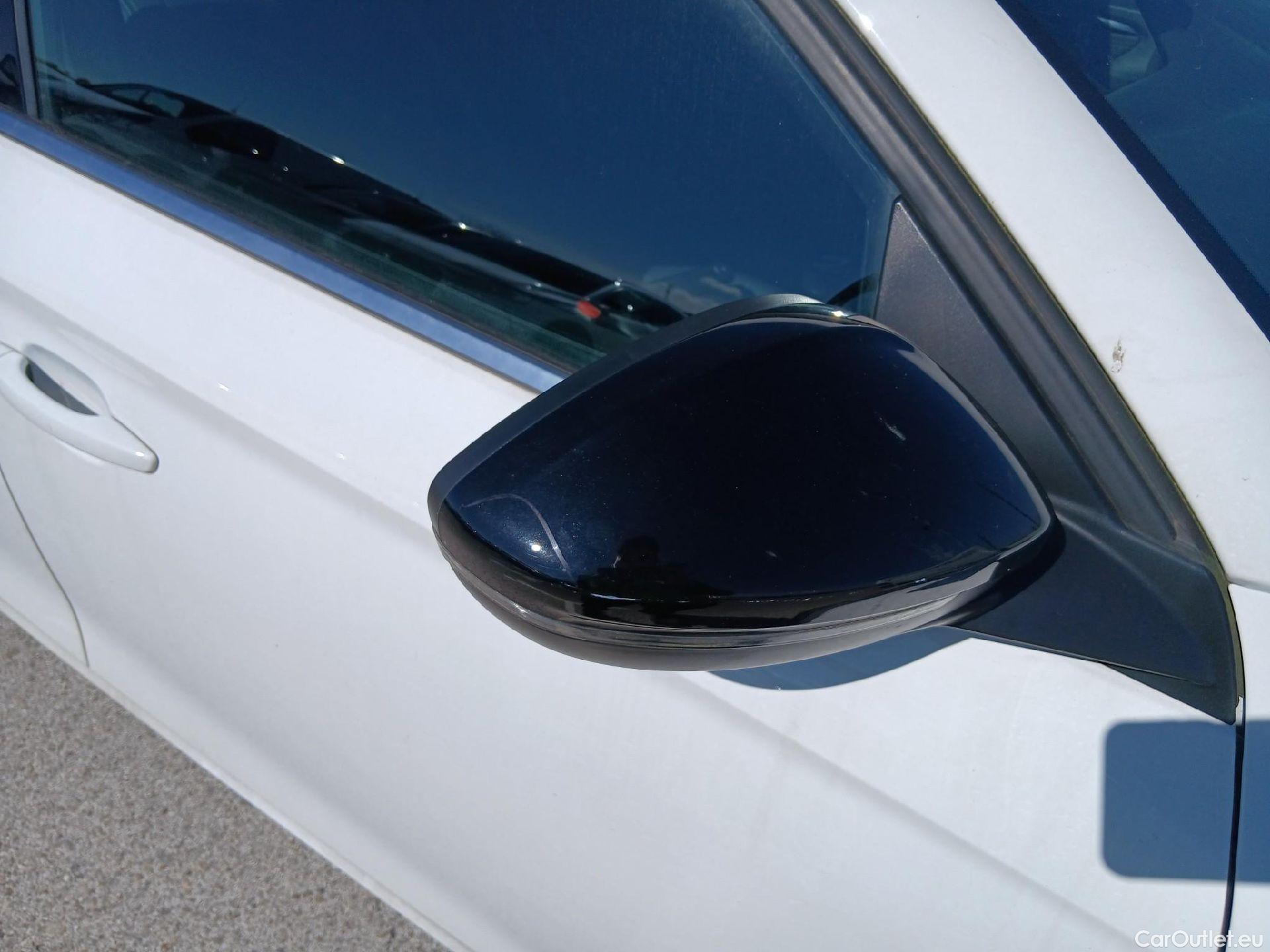  Opel  Corsa OPEL  1.2T XHL 74kW (100CV) Elegance #16