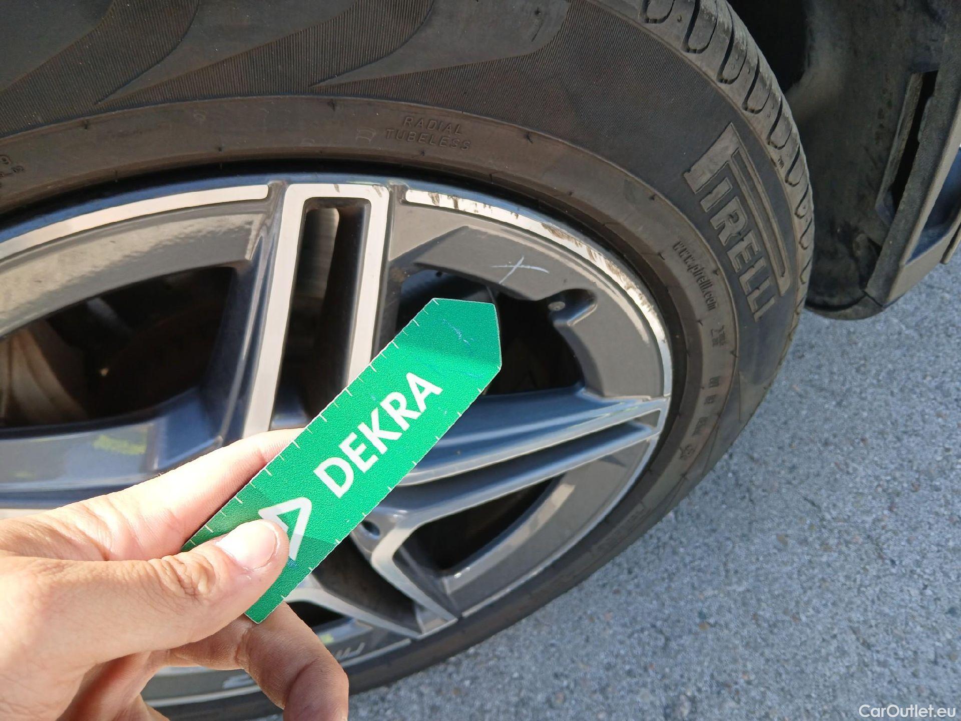  Mercedes  G-Klasee Clase GLC GLC 300 e 4Matic (253.953)AMG 2.0 AMG Line 320CV AT9 E6d #31