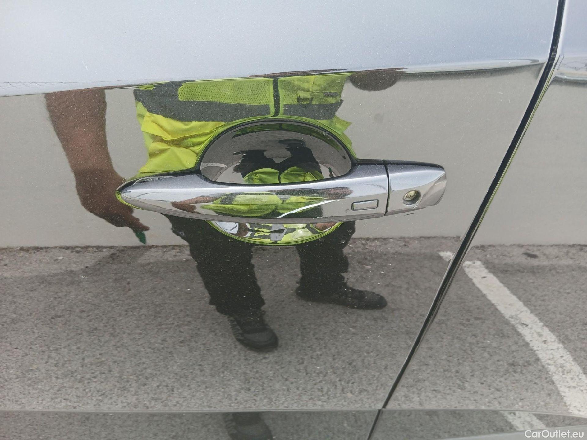  Nissan  Qashqai NISSAN  / 2021 / 5P / todoterreno DIG-T 103kW (140CV) mHEV 4x2 Acenta #22