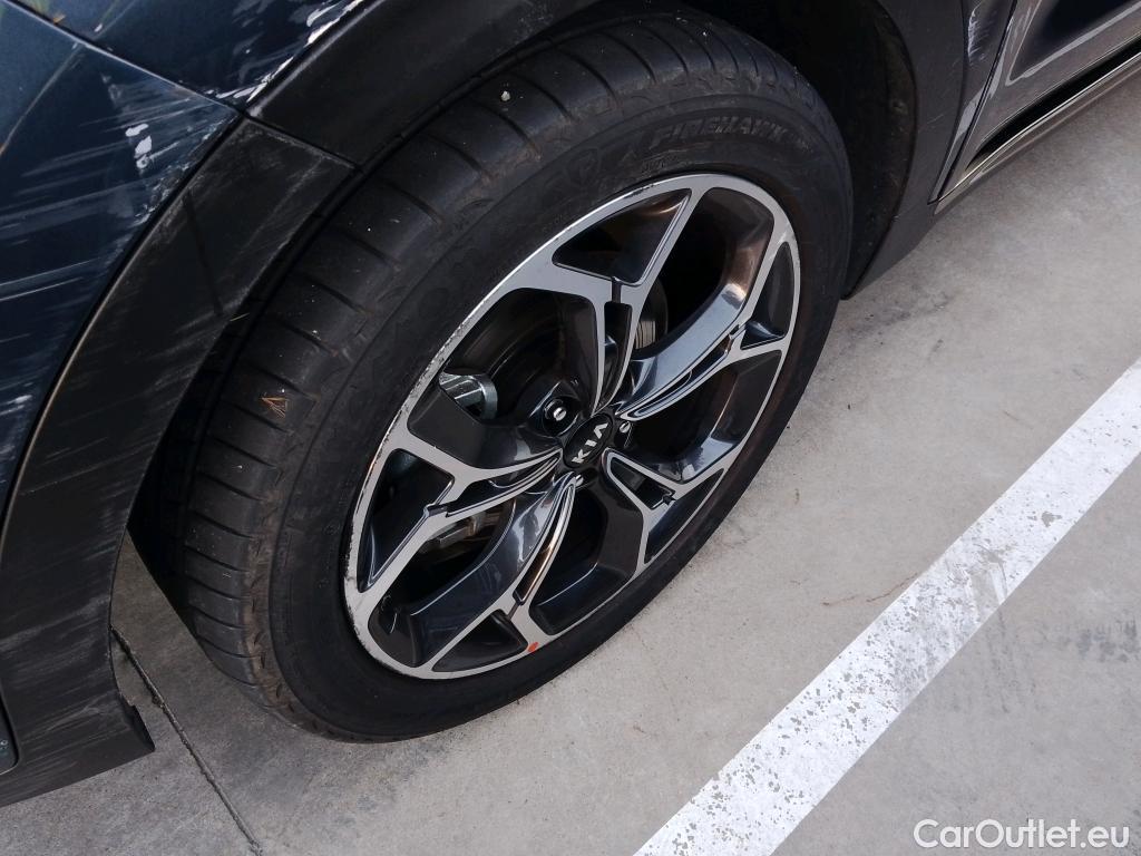  KIA  Sportage KIA  / 2018 / 5P / todoterreno 1.6 CRDi 100kW GT Line Essential DCT 4x2 #11