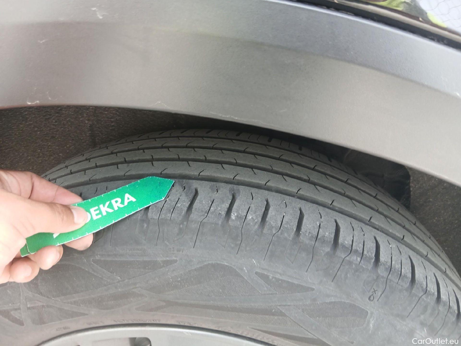  Nissan  Qashqai NISSAN  / 2021 / 5P / todoterreno DIG-T 103kW (140CV) mHEV 4x2 Acenta #1