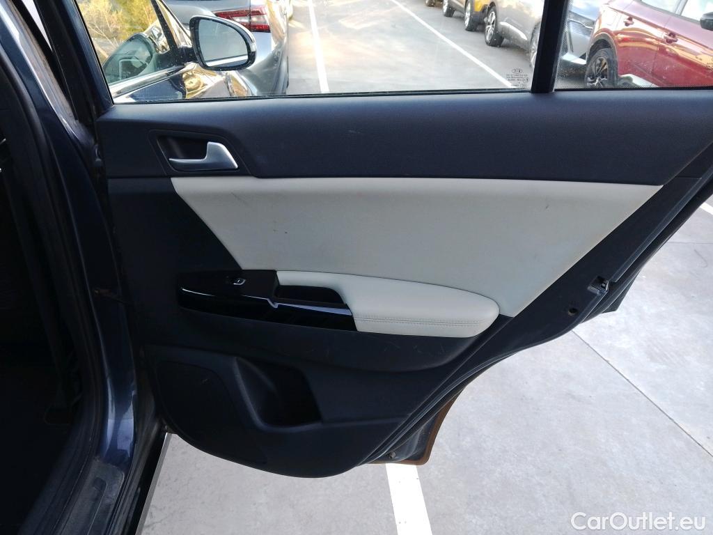  KIA  Sportage KIA  / 2018 / 5P / todoterreno 1.6 CRDi 100kW GT Line Essential DCT 4x2 #41