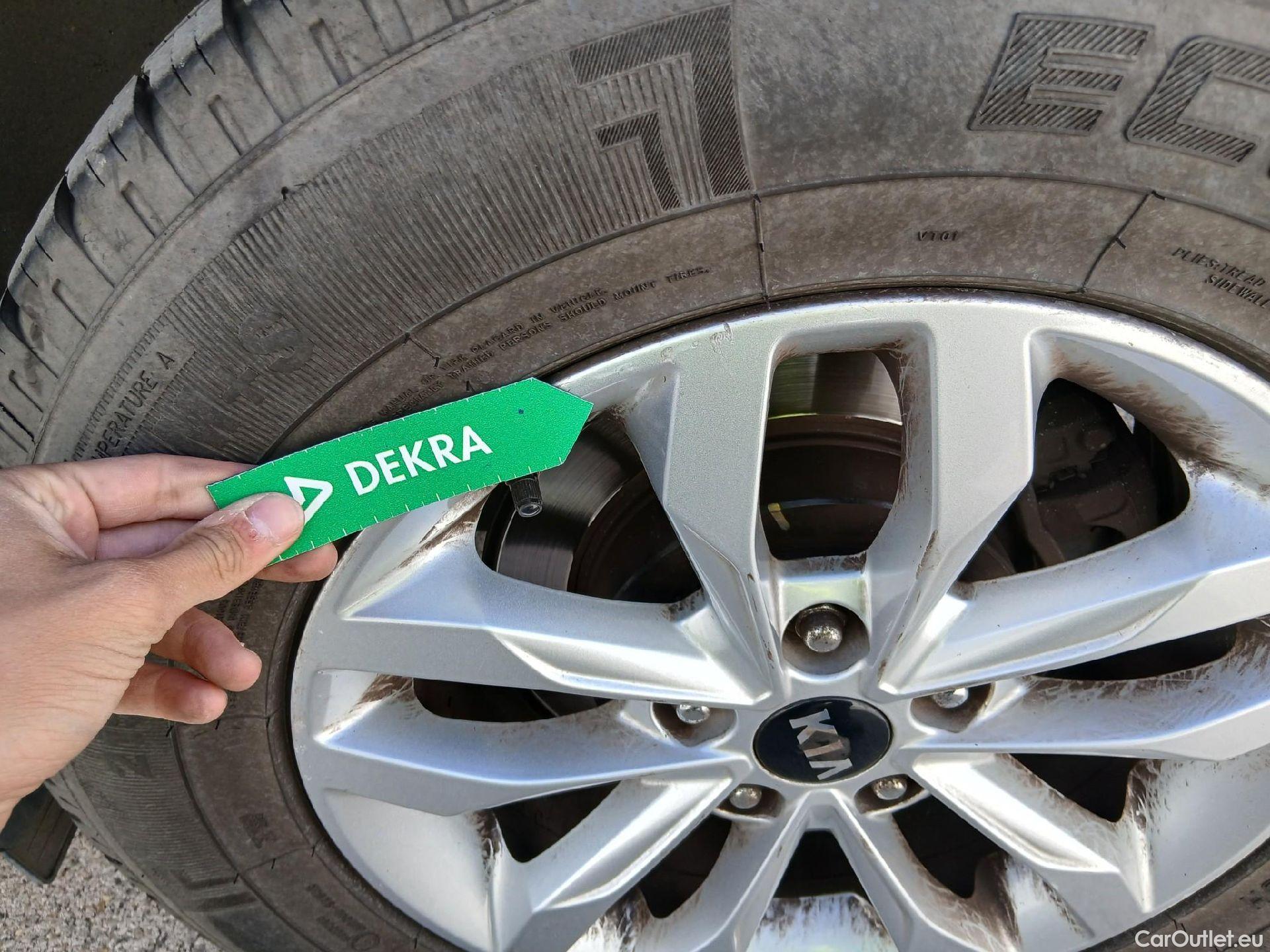  KIA  Sportage KIA  / 2018 / 5P / todoterreno 1.6 MHEV Business 85kW (115CV) 4x2 #14