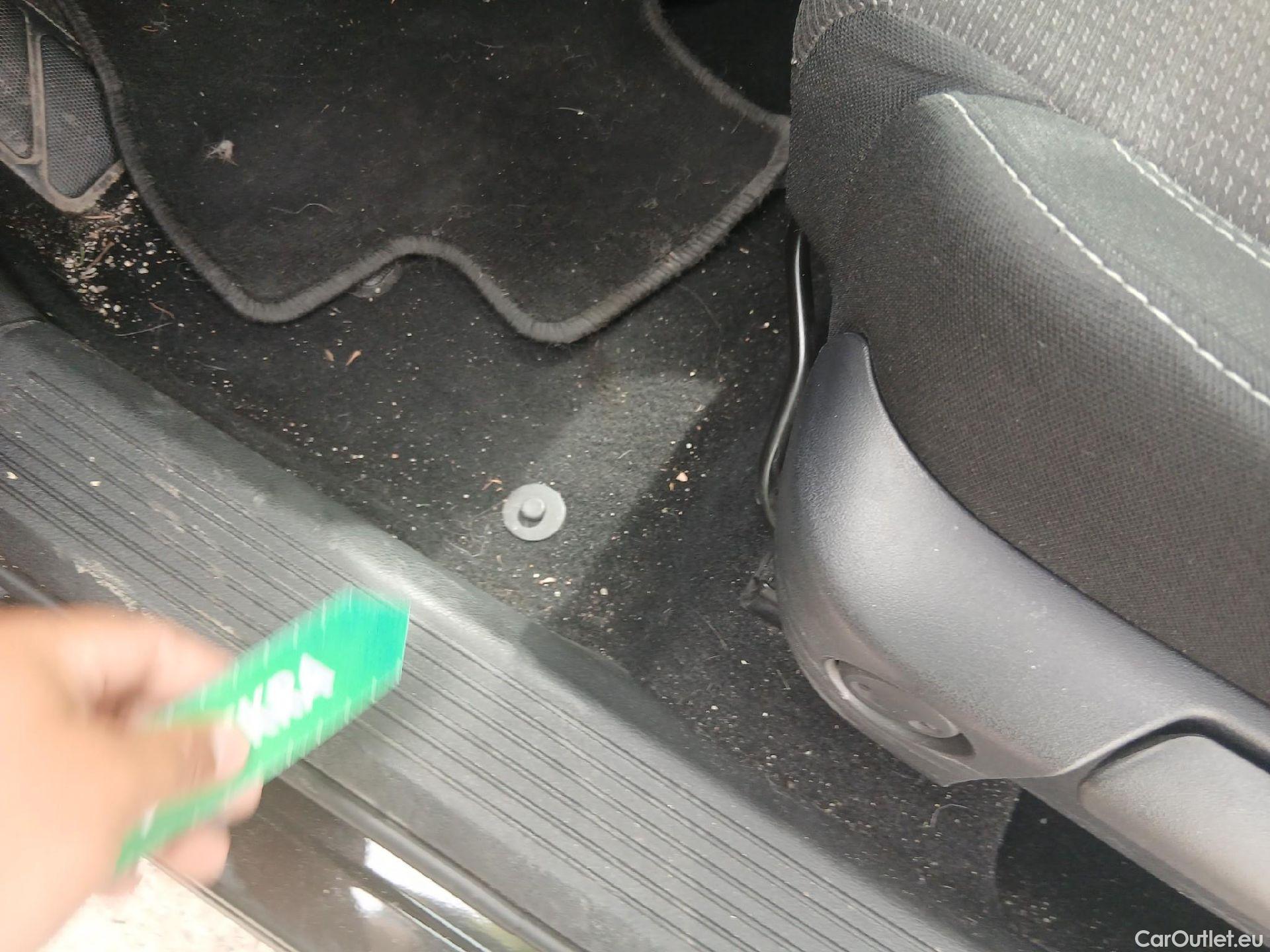  Nissan  Qashqai NISSAN  / 2021 / 5P / todoterreno DIG-T 103kW (140CV) mHEV 4x2 Acenta #8